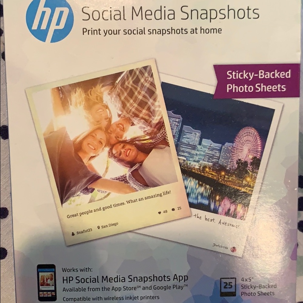 A REALLY cool way to decorate your room with pics!